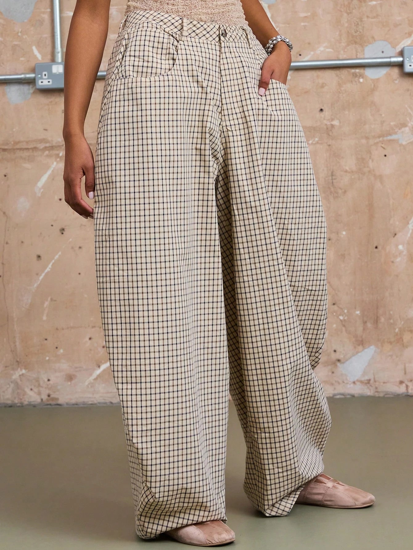 Low Rise Baggy Barrell Fit Check Trousers