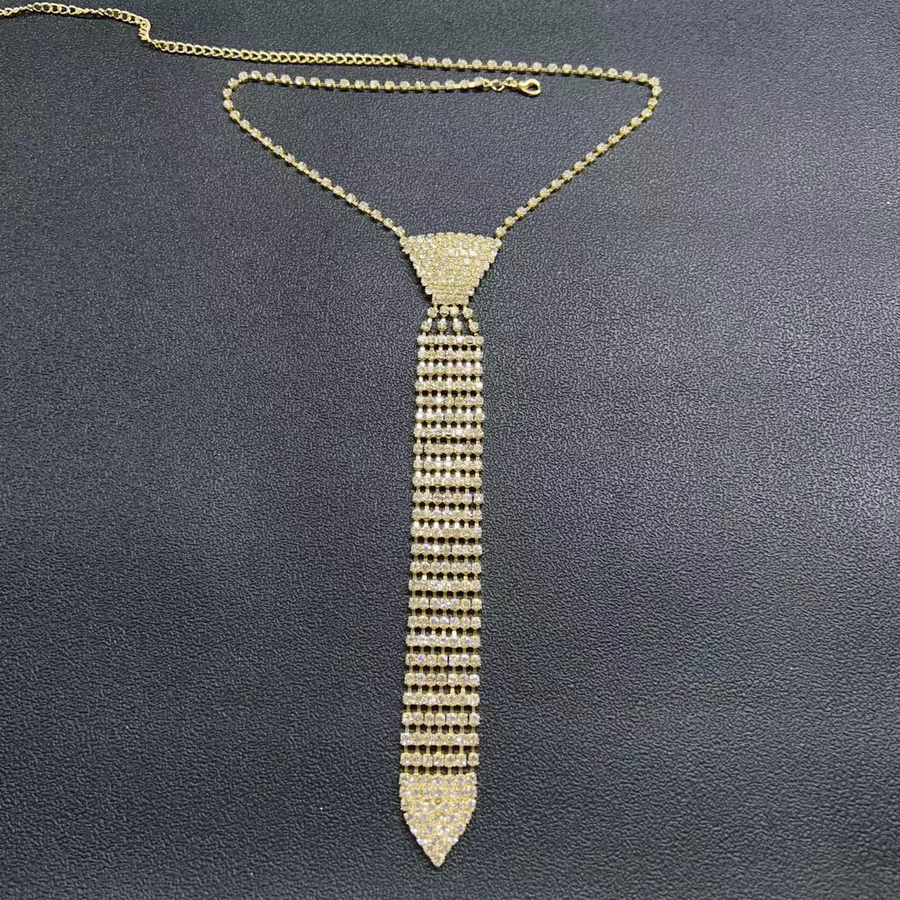 Dazzle Tie&Head Chain