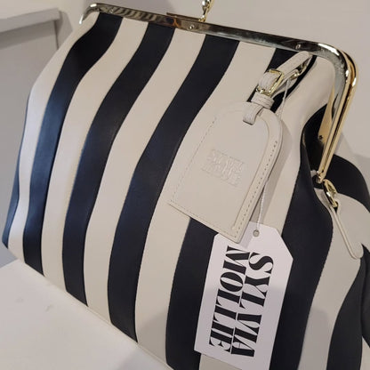 Embossed Premium Leather Kisslock Closure Fannie Bag