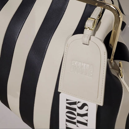 Embossed Premium Leather Kisslock Closure Fannie Bag