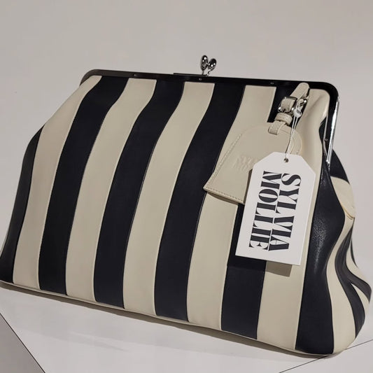 Embossed Premium Leather Kisslock Closure Fannie Bag