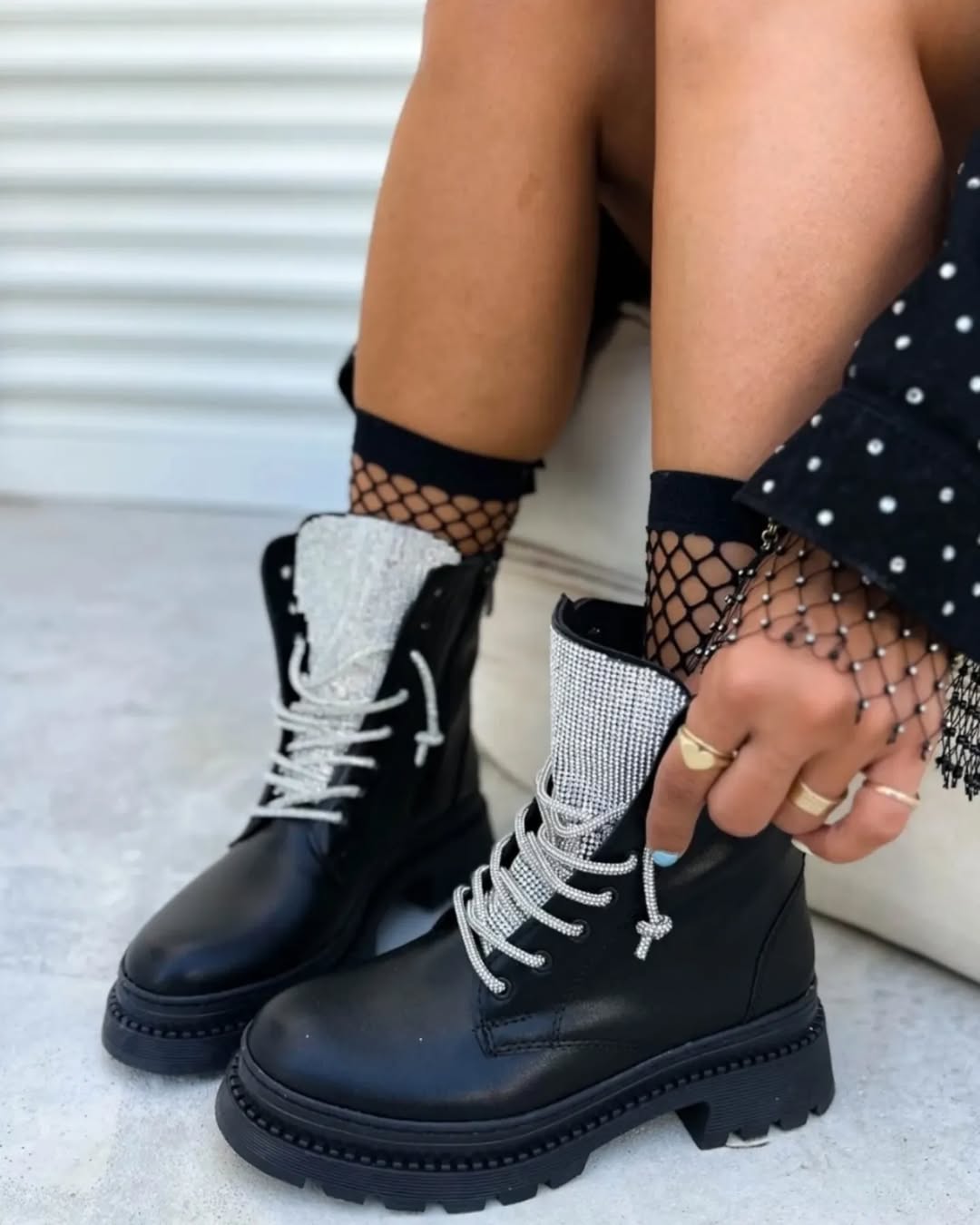 Silver Duck Tongue Diamond Black Boots